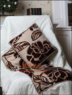 靠枕/抱枕 泰國麻植絨抱枕被 - 家居生活禮品 - 貴州禮品|貴陽禮品|貴州雅特禮品公司0851-6831748|遵義禮品|安順禮品|都勻禮品|凱里禮品|銅仁禮品|畢節(jié)禮品|六盤水禮品|興義禮品|貴州商務(wù)禮品|貴州工藝禮品|.